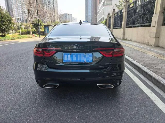 Jaguar XFL 2021 2.0T P250 Four-wheel drive obsidian black sports version exterior photo 5 Jaguar XFL 2021 2.0T P250 Four-wheel drive obsidian black sports version exterior photo 5