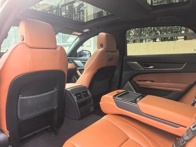 Jaguar XFL 2021 2.0T P250 Four-wheel drive obsidian black sports version interior photo 10 Jaguar XFL 2021 2.0T P250 Four-wheel drive obsidian black sports version interior photo 10