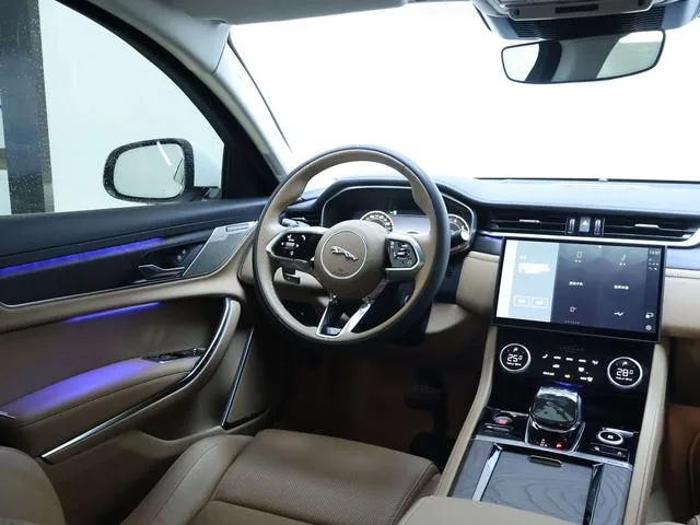 Jaguar XFL 2024 2.0T P250 Two-wheel drive exclusive deluxe edition interior photo 15 Jaguar XFL 2024 2.0T P250 Two-wheel drive exclusive deluxe edition interior photo 15