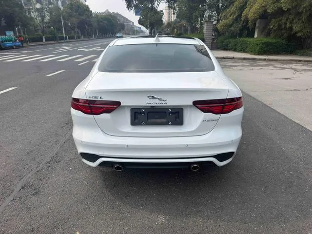 Jaguar XEL 2024 2.0T 250PS R-DYNAMIC S Enterprising Sports Edition exterior photo 4 Jaguar XEL 2024 2.0T 250PS R-DYNAMIC S Enterprising Sports Edition exterior photo 4