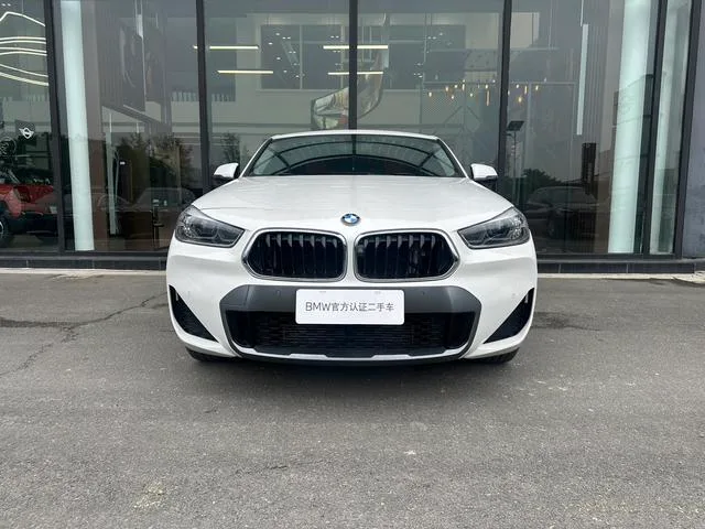 BMW X2 2021 sDrive25i M Спортивный костюм экстерьер фото 2