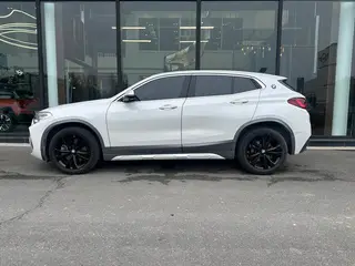 BMW X2 2021 sDrive25i M Спортивный костюм экстерьер фото 3