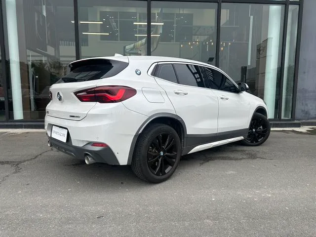 BMW X2 2021 sDrive25i M Спортивный костюм экстерьер фото 4