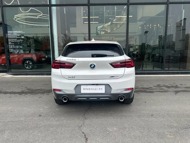 BMW X2 2021 sDrive25i M Спортивный костюм экстерьер фото 5
