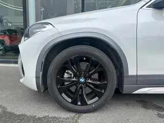 BMW X2 2021 sDrive25i M Спортивный костюм интерьер фото 11