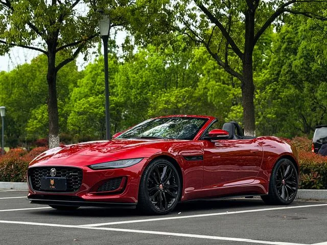 Jaguar F-TYPE 2023 P300 Convertible version R-DYNAMIC BLACK exterior photo 1 Jaguar F-TYPE 2023 P300 Convertible version R-DYNAMIC BLACK exterior photo 1