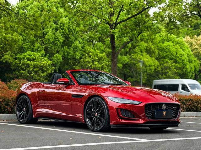 Jaguar F-TYPE 2023 P300 Convertible version R-DYNAMIC BLACK exterior photo 2 Jaguar F-TYPE 2023 P300 Convertible version R-DYNAMIC BLACK exterior photo 2