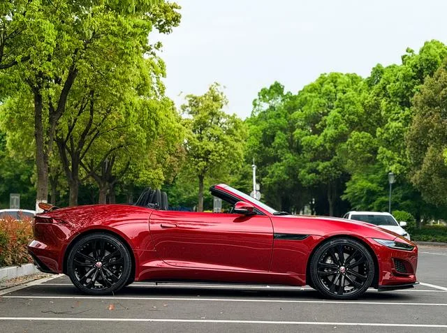 Jaguar F-TYPE 2023 P300 Convertible version R-DYNAMIC BLACK exterior photo 5 Jaguar F-TYPE 2023 P300 Convertible version R-DYNAMIC BLACK exterior photo 5