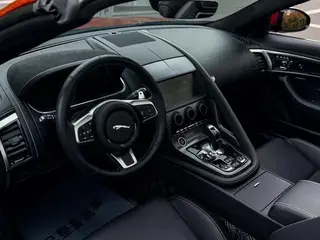Jaguar F-TYPE 2023 P300 Convertible version R-DYNAMIC BLACK interior photo 15 Jaguar F-TYPE 2023 P300 Convertible version R-DYNAMIC BLACK interior photo 15