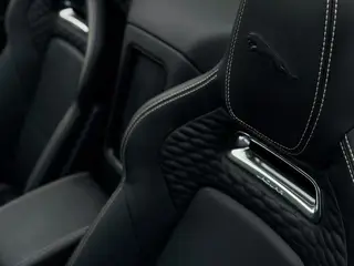 Jaguar F-TYPE 2023 P300 Convertible version R-DYNAMIC BLACK interior photo 16 Jaguar F-TYPE 2023 P300 Convertible version R-DYNAMIC BLACK interior photo 16