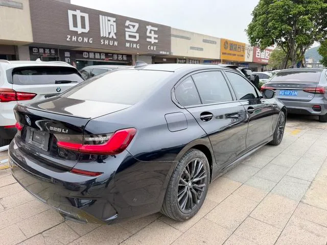 BMW 3 Series 2021 325Li M Sports Night Suit exterior photo 2 BMW 3 Series 2021 325Li M Sports Night Suit exterior photo 2