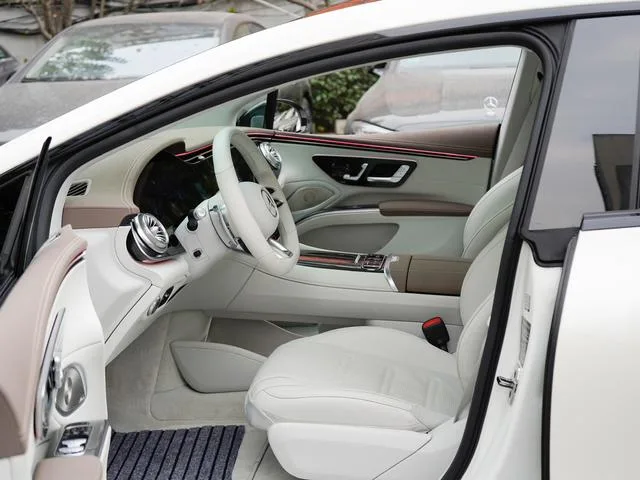 Mercedes-Benz EQS AMG 2022 AMG EQS 53 4MATIC interior photo 12