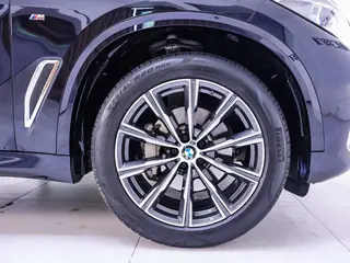 BMW X5 2022 Модификация xDrive 30Li Премиум-класса M Спортивный костюм экстерьер фото 7 BMW X5 2022 Модификация xDrive 30Li Премиум-класса M Спортивный костюм экстерьер фото 7