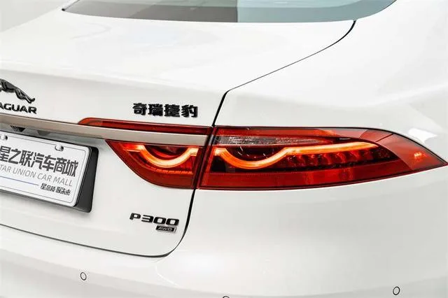 Jaguar XFL 2024 2.0T P300 Edición dorada deportiva insignia con tracción en las cuatro ruedas exterior foto 8 Jaguar XFL 2024 2.0T P300 Edición dorada deportiva insignia con tracción en las cuatro ruedas exterior foto 8