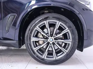 BMW X5 2021 xDrive30i M Sports suit exterior photo 7