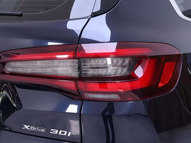 BMW X5 2021 xDrive30i M Sports suit exterior photo 10