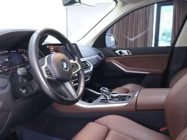 BMW X5 2021 xDrive30i M Sports suit interior photo 12
