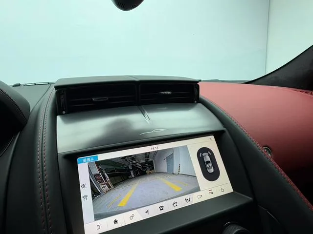 Jaguar F-TYPE 2024 P300 75 Edición convertible de la colección de aniversario interior foto 9 Jaguar F-TYPE 2024 P300 75 Edición convertible de la colección de aniversario interior foto 9