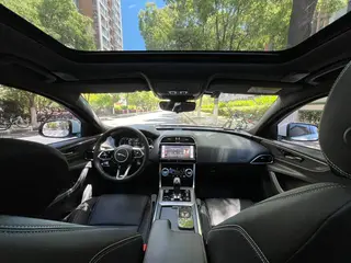 Jaguar XEL 2022 2.0T 200PS R-DYNAMIC Edición deportiva juvenil interior foto 16 Jaguar XEL 2022 2.0T 200PS R-DYNAMIC Edición deportiva juvenil interior foto 16