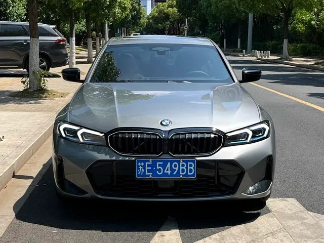 BMW 3 Series 2025 330Li Premium Class M Sports Night Suit exterior photo 2 BMW 3 Series 2025 330Li Premium Class M Sports Night Suit exterior photo 2