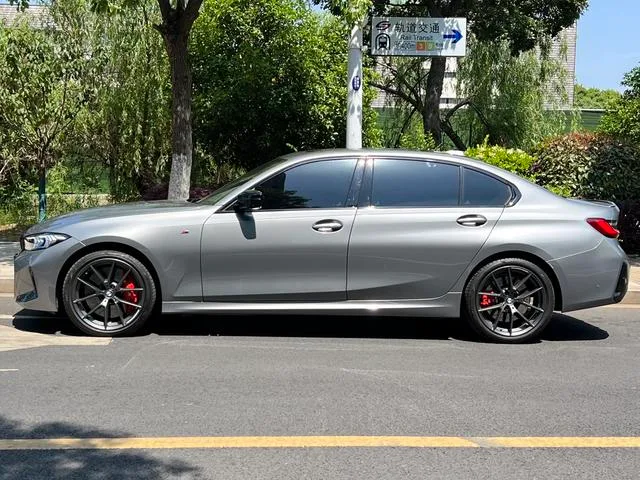 BMW 3 Series 2025 330Li Premium Class M Sports Night Suit exterior photo 3 BMW 3 Series 2025 330Li Premium Class M Sports Night Suit exterior photo 3