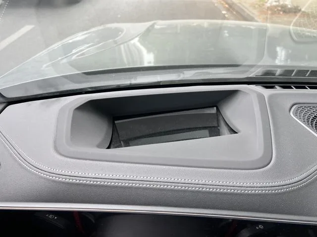 BMW 3 Series 2025 330Li Premium Class M Sports Night Suit interior photo 12 BMW 3 Series 2025 330Li Premium Class M Sports Night Suit interior photo 12