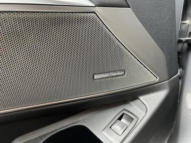 BMW 3 Series 2025 330Li Premium Class M Sports Night Suit interior photo 16 BMW 3 Series 2025 330Li Premium Class M Sports Night Suit interior photo 16