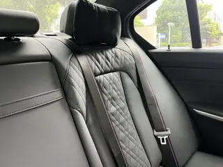 BMW 3 Series 2025 330Li Premium Class M Sports Night Suit interior photo 17 BMW 3 Series 2025 330Li Premium Class M Sports Night Suit interior photo 17