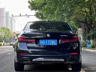 BMW 5 Series 2022 525Li M Conjunto deportivo exterior foto 5 BMW 5 Series 2022 525Li M Conjunto deportivo exterior foto 5