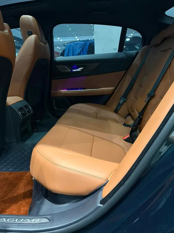 Jaguar XEL 2024 2.0T 250PS R-DYNAMIC S Yao Black Sports Edition interior photo 9 Jaguar XEL 2024 2.0T 250PS R-DYNAMIC S Yao Black Sports Edition interior photo 9