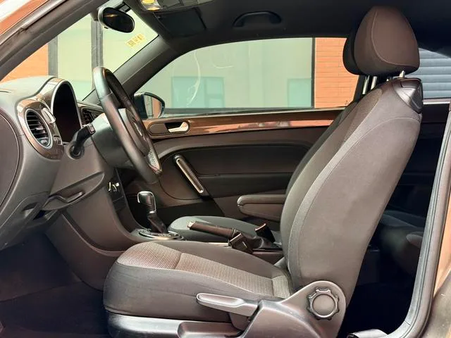 Volkswagen Beetle 2014 1.4TSI Fashionable exterior photo 7 Volkswagen Beetle 2014 1.4TSI Fashionable exterior photo 7