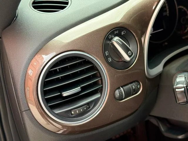 Volkswagen Beetle 2014 1.4TSI Fashionable interior photo 11 Volkswagen Beetle 2014 1.4TSI Fashionable interior photo 11