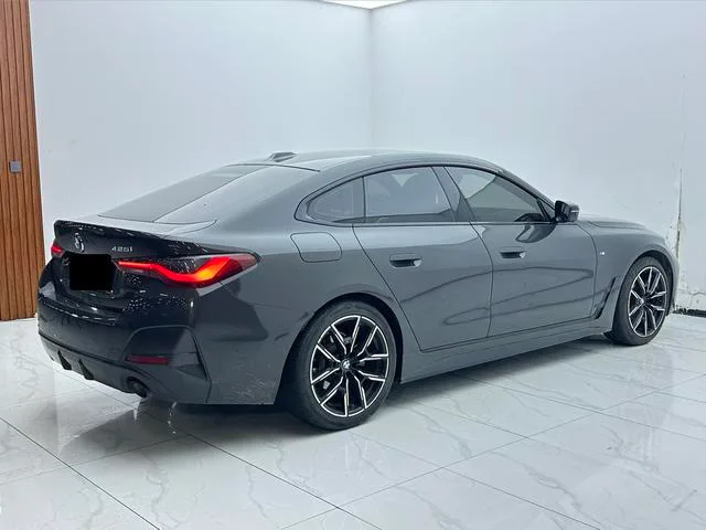BMW 4 Series 2022 425i Gran Coupe M Ensemble de sport intérieur photo 8 BMW 4 Series 2022 425i Gran Coupe M Ensemble de sport intérieur photo 8