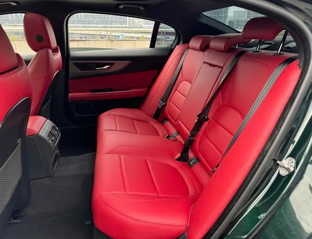 Jaguar XEL 2022 2.0T 250PS R-DYNAMIC S Enterprising Sports Edition interior photo 9 Jaguar XEL 2022 2.0T 250PS R-DYNAMIC S Enterprising Sports Edition interior photo 9