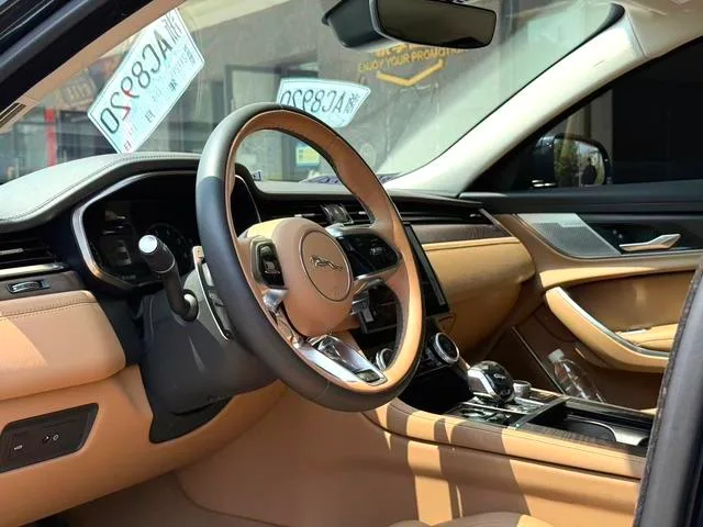 Jaguar XFL 2024 2.0T P250 Two-wheel drive exclusive deluxe edition interior photo 9 Jaguar XFL 2024 2.0T P250 Two-wheel drive exclusive deluxe edition interior photo 9