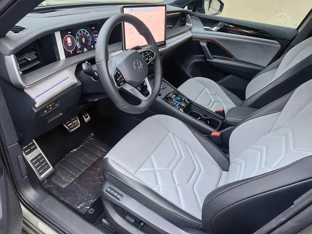 Volkswagen Tayron 2025 Tayron L 380TSI Lujo con tracción en las cuatro ruedas Easy Bolsa interior foto 9 Volkswagen Tayron 2025 Tayron L 380TSI Lujo con tracción en las cuatro ruedas Easy Bolsa interior foto 9