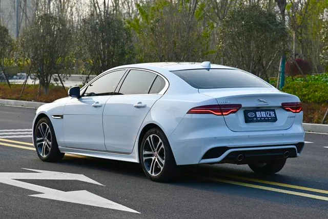 Jaguar XEL 2024 2.0T 250PS R-DYNAMIC S Enterprising Sports Edition interior photo 7 Jaguar XEL 2024 2.0T 250PS R-DYNAMIC S Enterprising Sports Edition interior photo 7