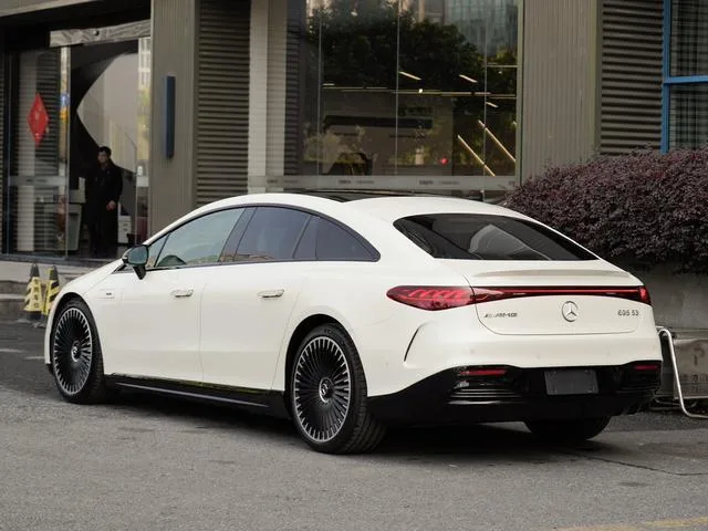 Mercedes-Benz EQS AMG 2022 AMG EQS 53 4MATIC exterior foto 4 Mercedes-Benz EQS AMG 2022 AMG EQS 53 4MATIC exterior foto 4