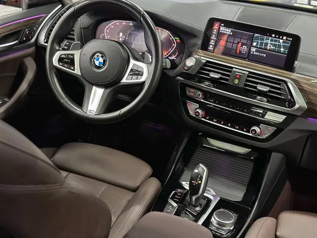 BMW X3 2021 Restyling xDrive28i M Sports suit interior photo 12