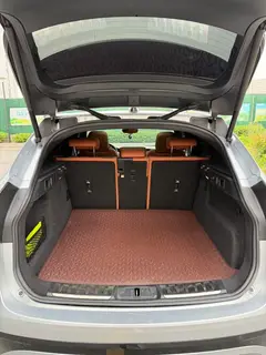 Jaguar F-PACE 2021 250PS R-Dynamic S interior photo 13 Jaguar F-PACE 2021 250PS R-Dynamic S interior photo 13