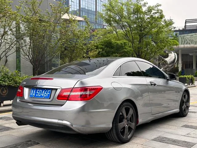 Mercedes-Benz E-Class (Imported) 2012 E 200 CGI Coupe extérieur photo 5