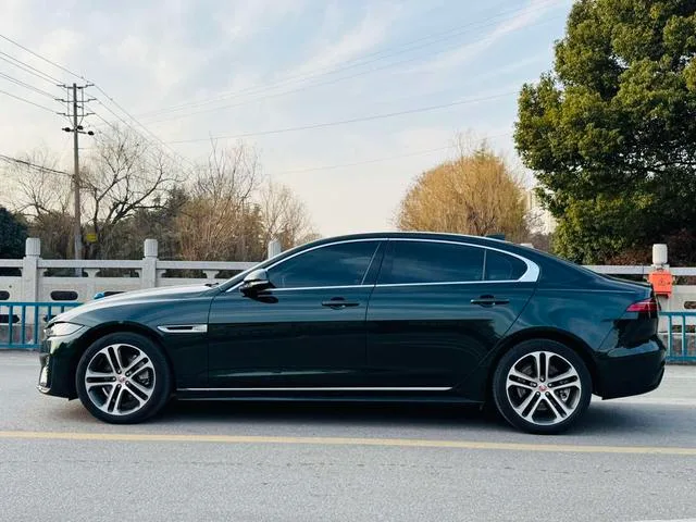 Jaguar XEL 2023 2.0T 250PS R-DYNAMIC S Предприимчивое спортивное издание экстерьер фото 4