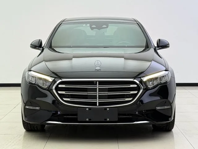 Mercedes-Benz E-Class 2024 Restyling E 300 L Fashionable Passenger car exterior photo 2 Mercedes-Benz E-Class 2024 Restyling E 300 L Fashionable Passenger car exterior photo 2