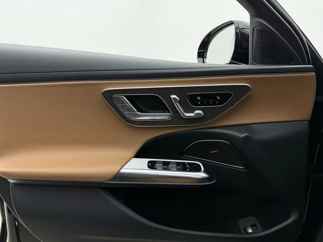 Mercedes-Benz E-Class 2024 Restyling E 300 L Fashionable Passenger car interior photo 10 Mercedes-Benz E-Class 2024 Restyling E 300 L Fashionable Passenger car interior photo 10