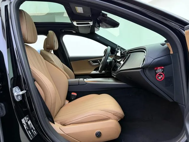 Mercedes-Benz E-Class 2024 Restyling E 300 L Fashionable Passenger car interior photo 11 Mercedes-Benz E-Class 2024 Restyling E 300 L Fashionable Passenger car interior photo 11