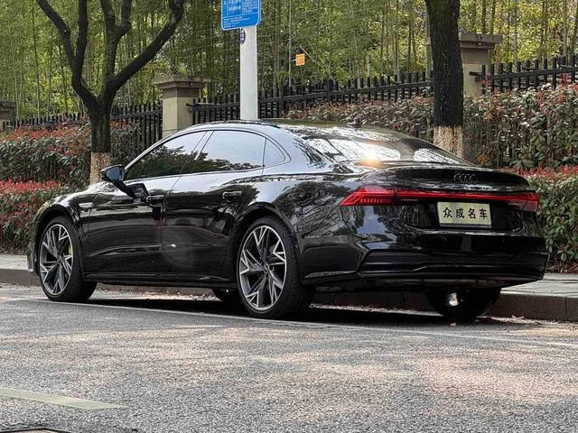 Audi A7L 2024 45 TFSI quattro Edición Black Samurai exterior foto 4 Audi A7L 2024 45 TFSI quattro Edición Black Samurai exterior foto 4