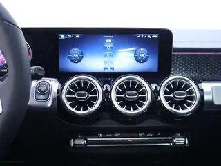 Mercedes-Benz GLB 2025 GLB 220 Type dynamique intérieur photo 11 Mercedes-Benz GLB 2025 GLB 220 Type dynamique intérieur photo 11