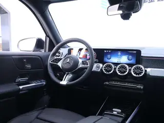 Mercedes-Benz GLB 2025 GLB 220 Type dynamique intérieur photo 15 Mercedes-Benz GLB 2025 GLB 220 Type dynamique intérieur photo 15
