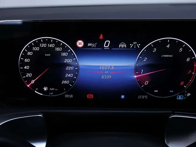 Mercedes-Benz GLB 2025 GLB 220 Type dynamique intérieur photo 16 Mercedes-Benz GLB 2025 GLB 220 Type dynamique intérieur photo 16