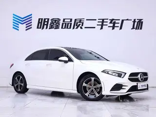 Mercedes-Benz A-Class 2022 Deuxième lifting A 200 L Voiture de sport version mode extérieur photo 6 Mercedes-Benz A-Class 2022 Deuxième lifting A 200 L Voiture de sport version mode extérieur photo 6